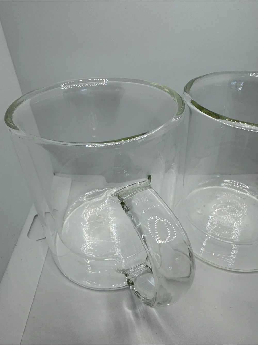 Sur la table Clear Double-Wall Glass Coffee Mug - Set of 2